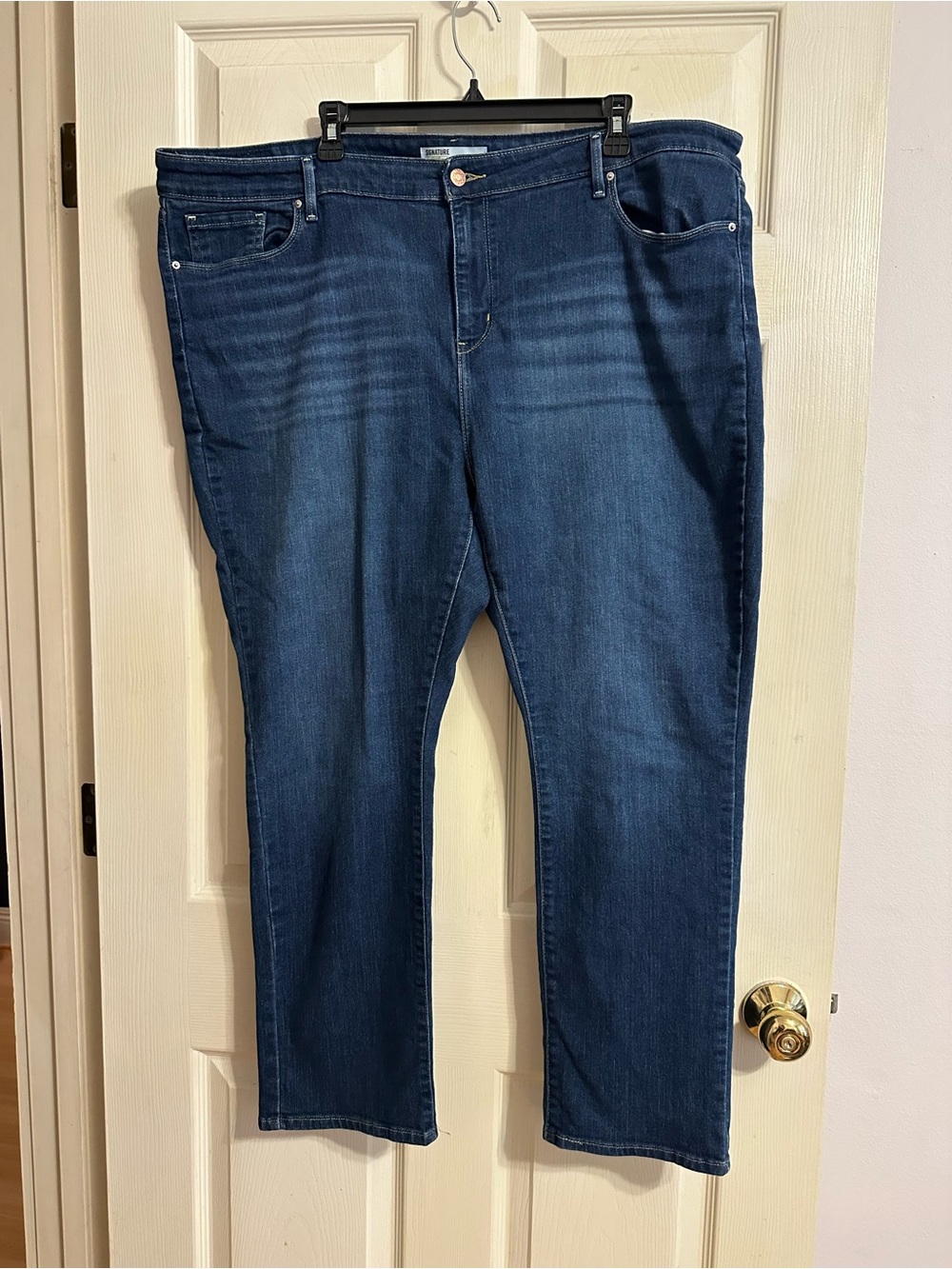 Signature by Levi Strauss Straight Jeans